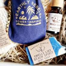 Load image into Gallery viewer, Beach Box Ocean-Inspired Gift Set
